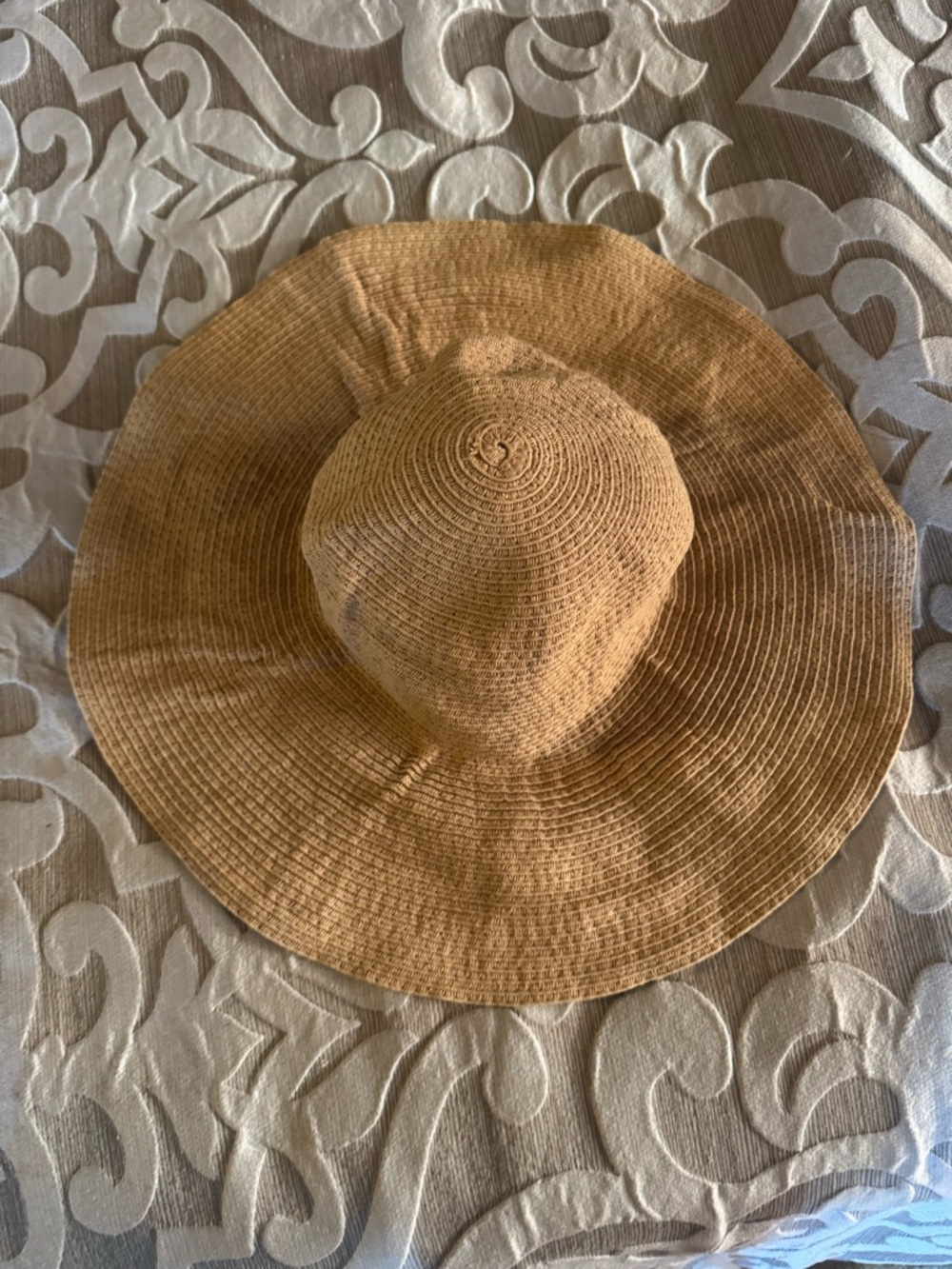 Wide-Brim Floppy straw Sun Hat - Tan